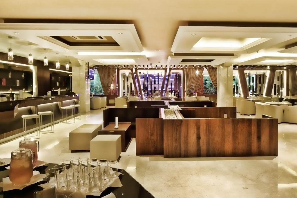 ホテルGrand Delta メダン エクステリア 写真